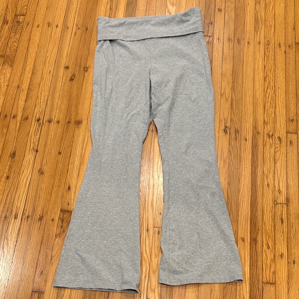 Tilly's Gray Flared Leggings